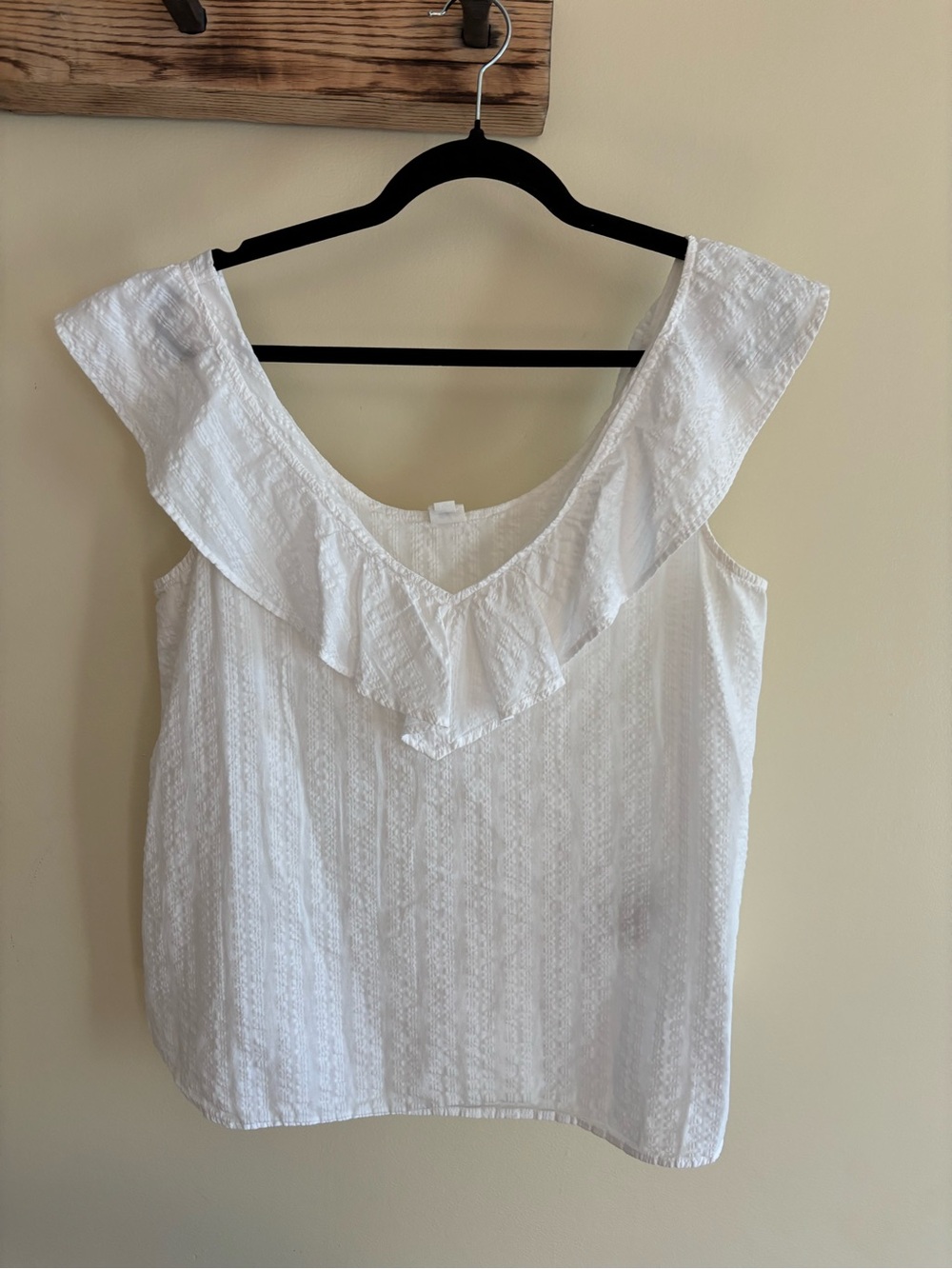 GAP / Cotton /  White Ruffle V-Neck Sleeveless Blouse (Cottagecore)